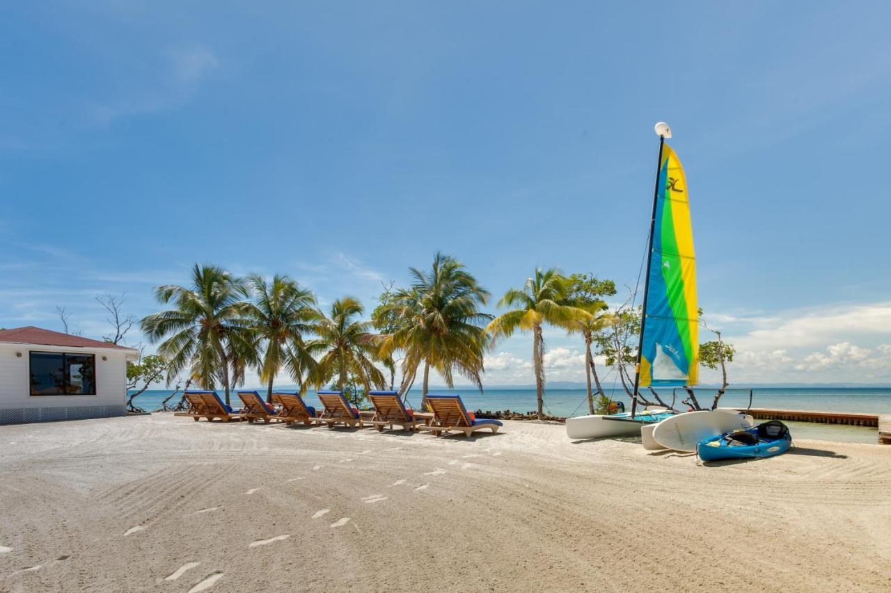 Royal Belize Hotel Thatch Caye Екстериор снимка