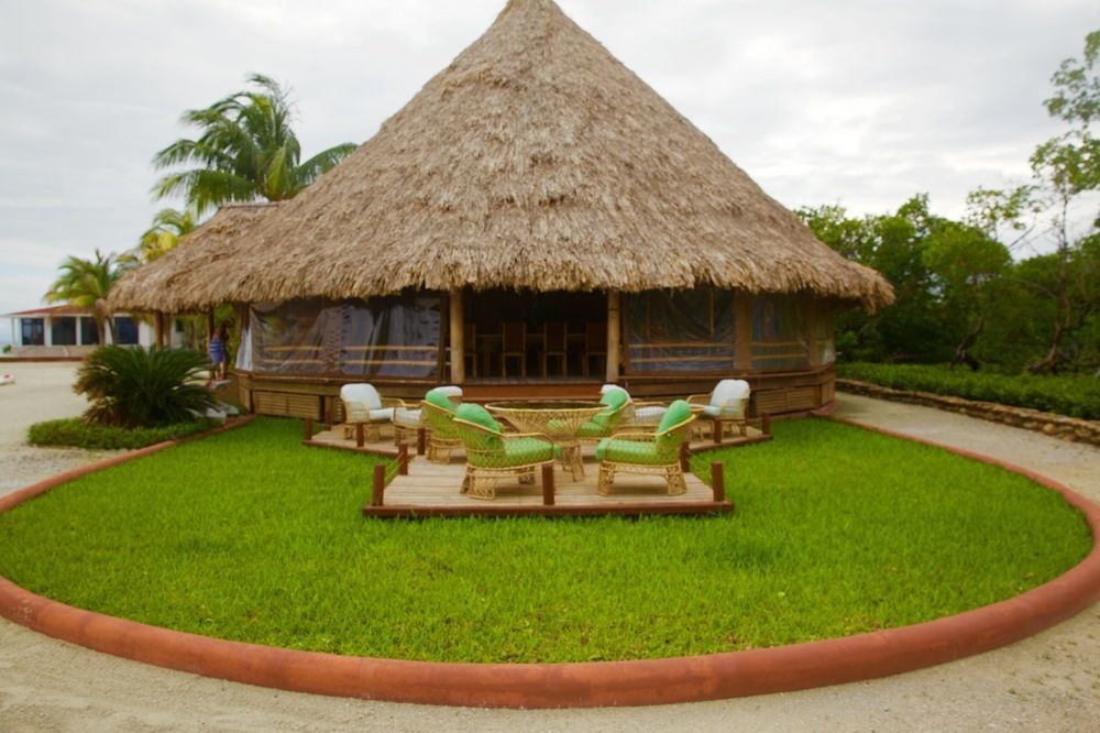 Royal Belize Hotel Thatch Caye Екстериор снимка