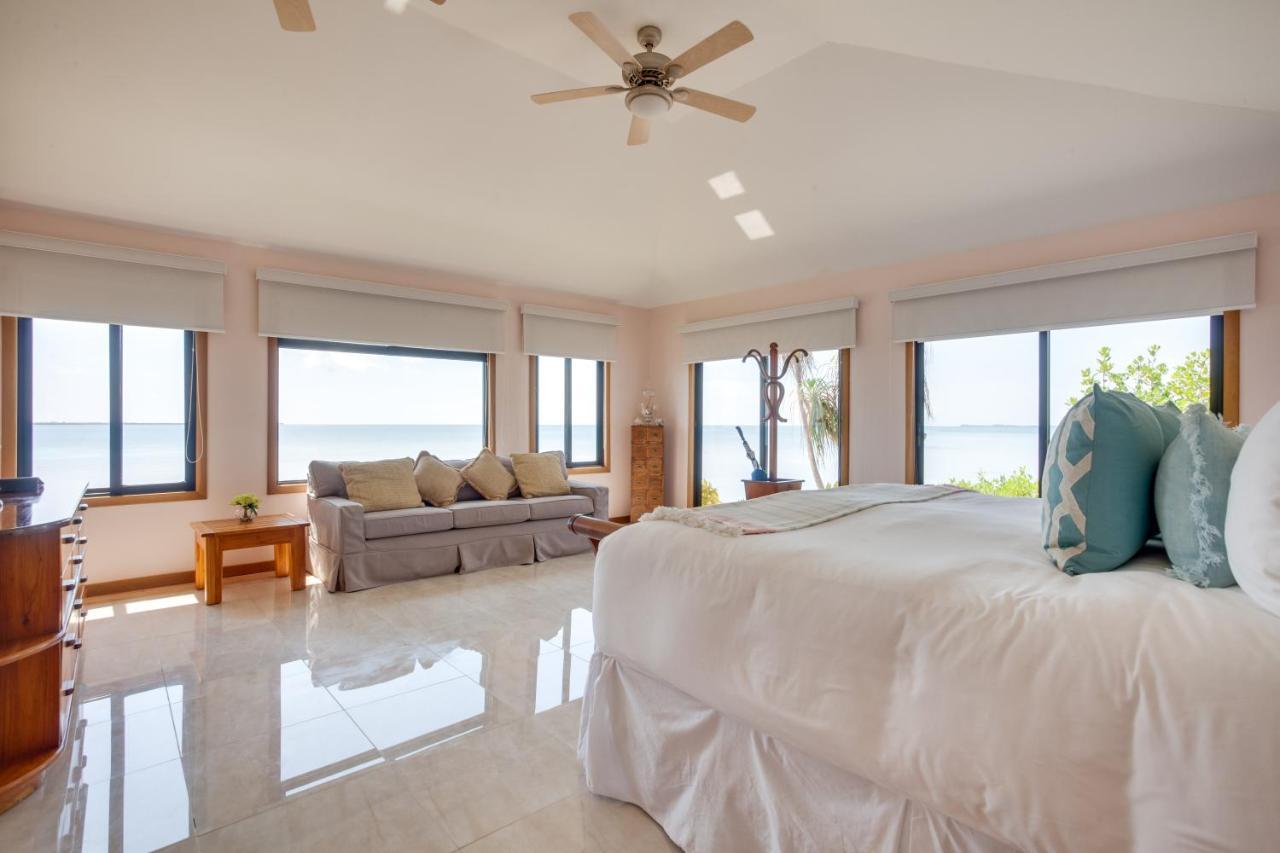 Royal Belize Hotel Thatch Caye Екстериор снимка