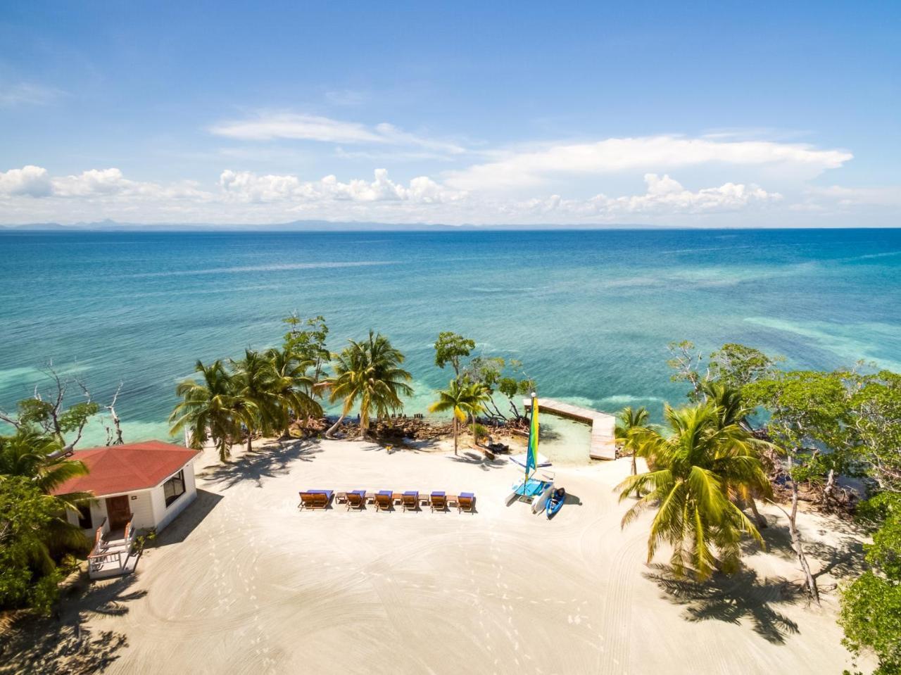 Royal Belize Hotel Thatch Caye Екстериор снимка